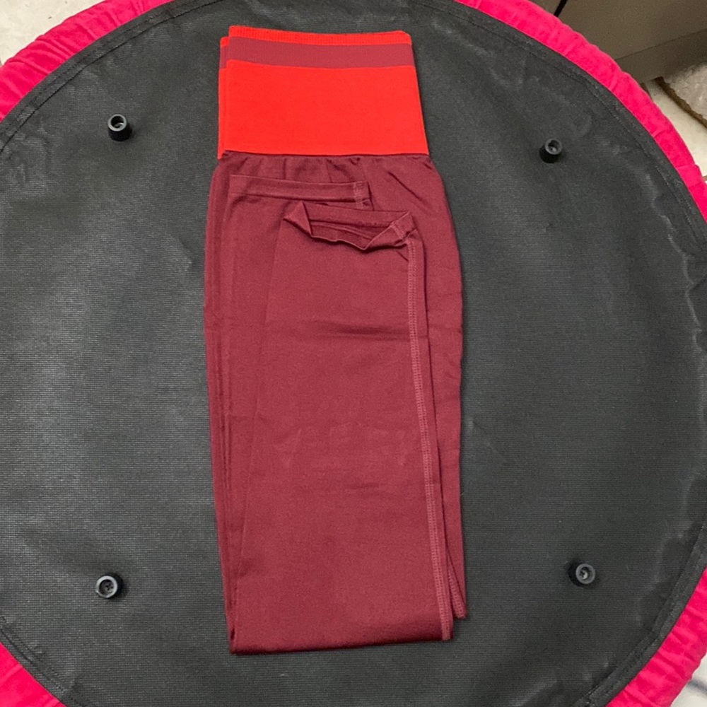 Fabletics leggings new condition just doesn’t have a tag